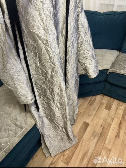 Платье из жатой тафты