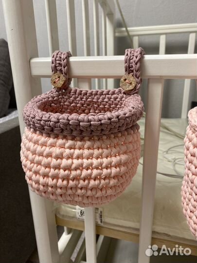 Вязаная подвесная трикотажная корзинка