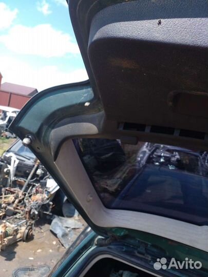 Крышка багажника Фольксваген Гольф 4