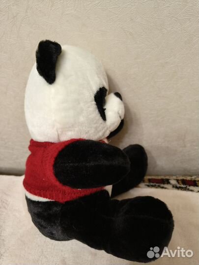 Панда в свитере