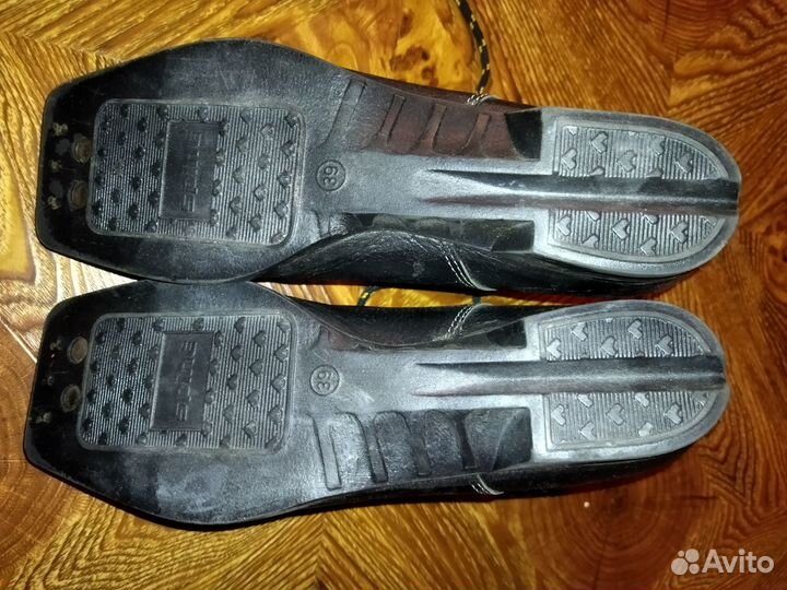 Лыжные ботинки