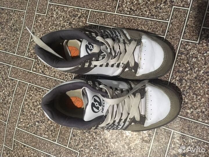 Роликовые кроссовки heelys