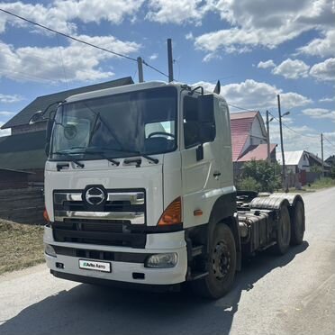 Седельный тягач Hino 700, 2014