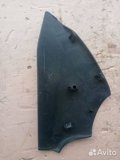 Накладка торпедо левая Mazda 626 GE 1991-1997