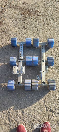 Ролики для лодочного прицепа