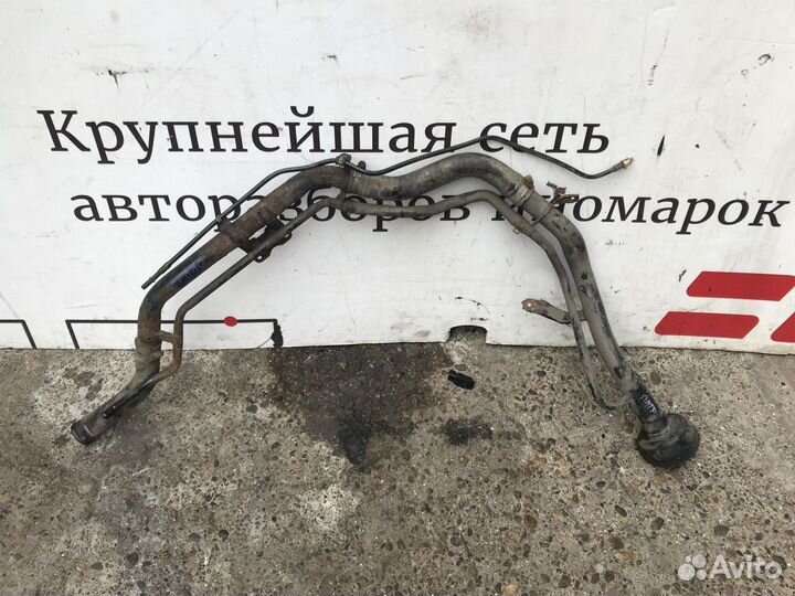 Горловина топливного бака Nissan Pathfinder