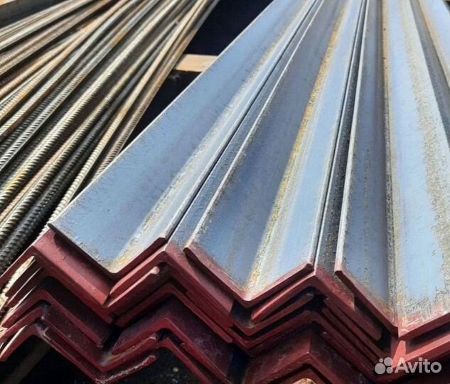 Уголок стальной