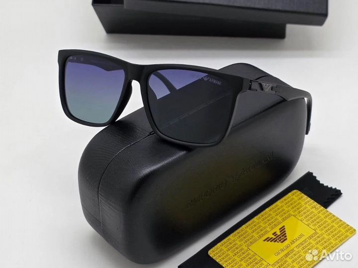Солнцезащитные очки armani