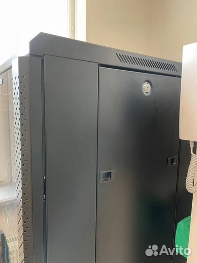 Серверный шкаф Hyperline