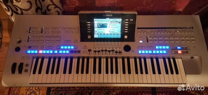 Синтезатор yamaha Tyros 4