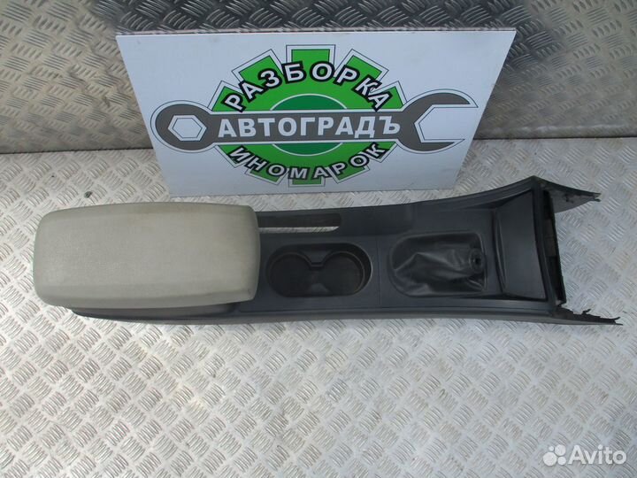 Центральная консоль FAW Besturn B50 2012г