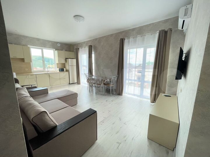 2-к. квартира, 65 м², 2/3 эт.