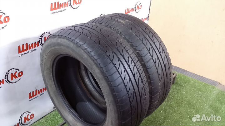 GT Radial Champiro 128 235/60 R16