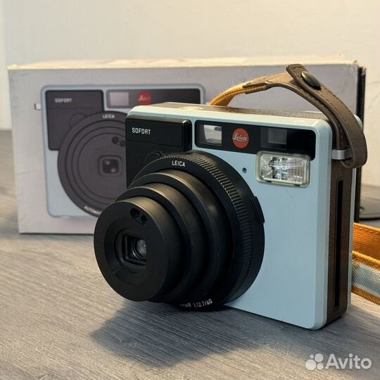 Фотоаппарат моментальной печати Leica Sofort