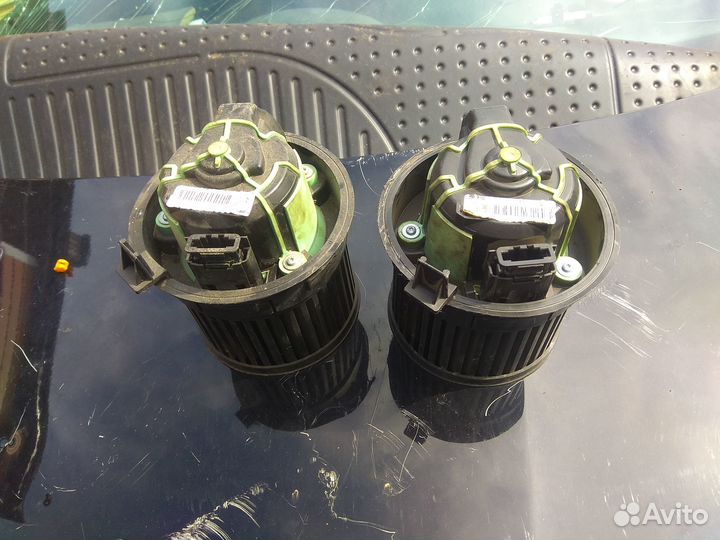 Вентилятор отопителя (моторчик печки) Peugeot 408