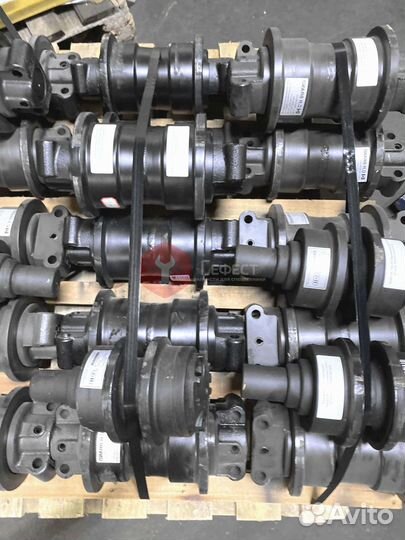 Каток поддерживающий ZX180LCN-3 9270478