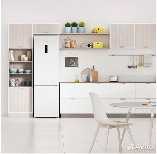 Холодильник Indesit 2м full nofrost