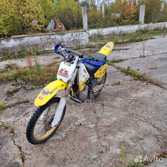 Suzuki DR250S