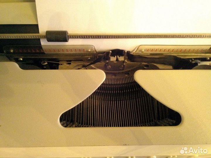 Продам печатную машинку 