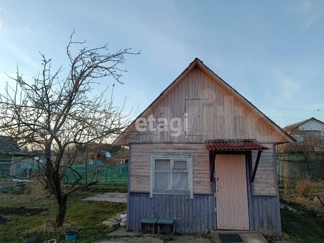 Дача 16 м² на участке 4 сот.