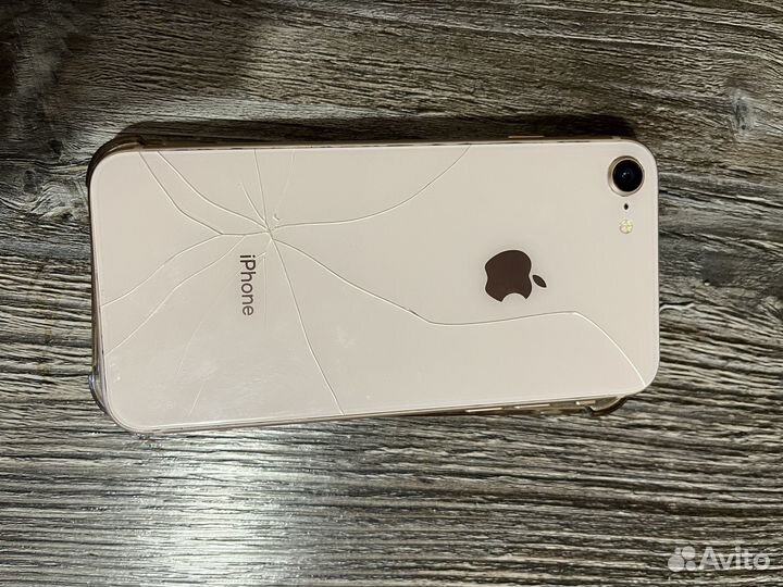 iPhone 8, 64 ГБ