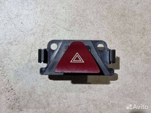 Кнопка аварийной сигнализации Peugeot 307