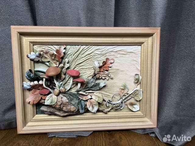 Картина из кожи