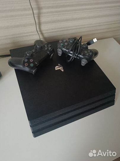 Sony playstation 4 PS4 pro 1tb