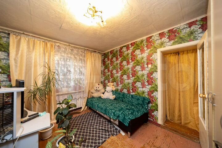 Комната 26 м² в 8-к., 2/5 эт.