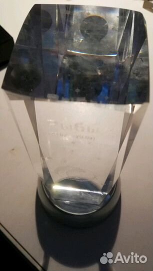 Хрустальный монолит со знаками зодиака