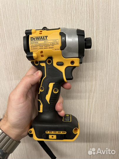 Винтоверт DeWalt dcf 850