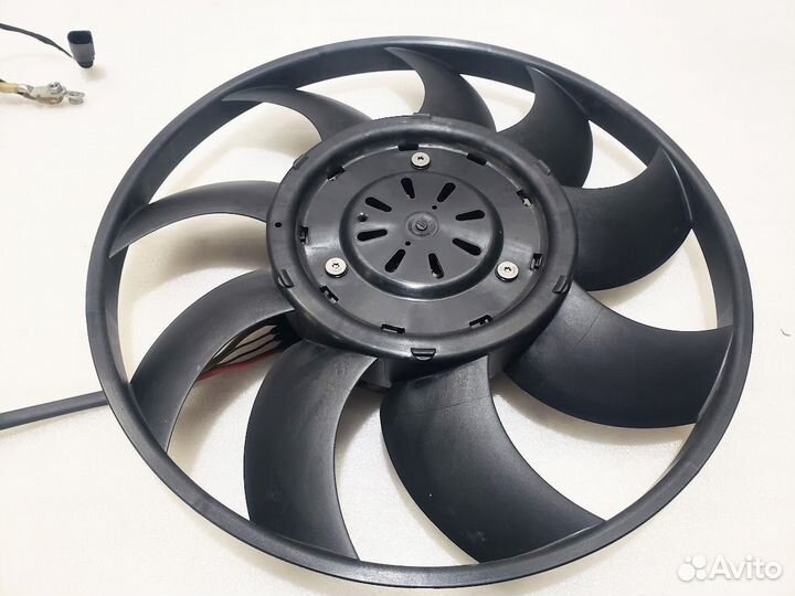 Вентилятор охлаждения Audi A8 D4 4H