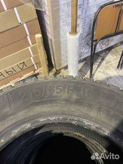 Gislaved Nord Frost 200 215/65 R16 102T