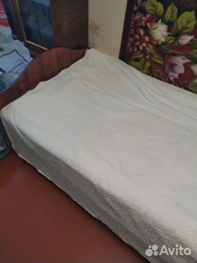 Кровать с матрасом бу