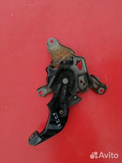 Педаль стояночного тормоза Toyota Camry XV40 2grfe