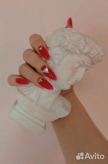 Мастер маникюра и педикюра