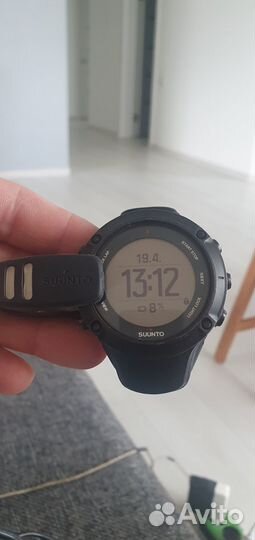 Продам часы suunto ambit3 peak black
