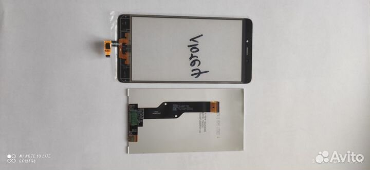 Дисплей и сенсор