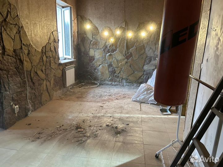 Демонтаж снос перегородок стен