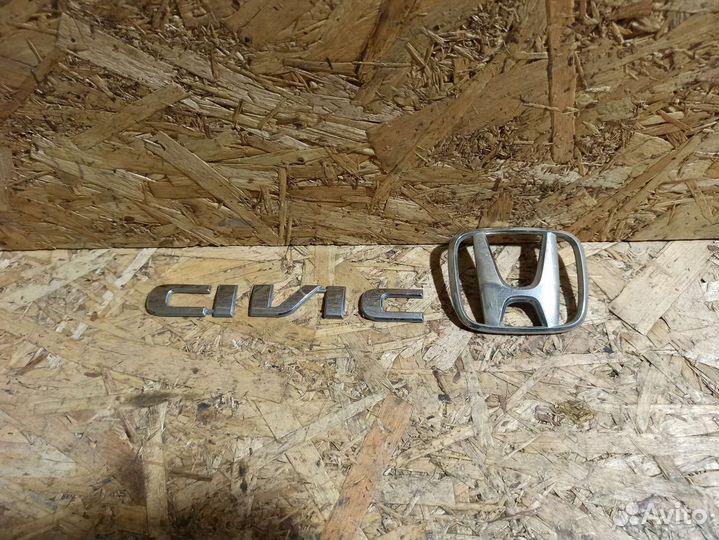 Эмблема Honda Civic 7 eu1