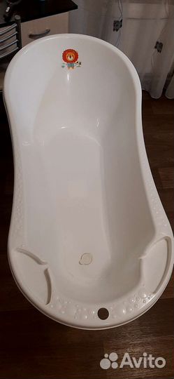 Подставка под ванну с ванночкой