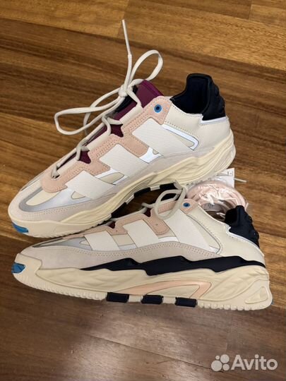 Кроссовки женские adidas