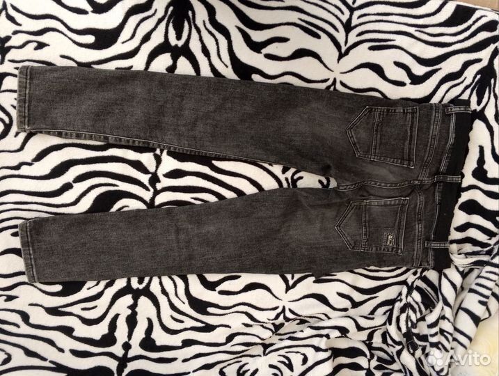 Джинсы черные