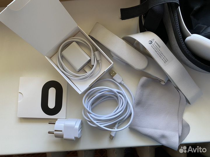 Oculus Quest 2 (64gb) + аксессуары