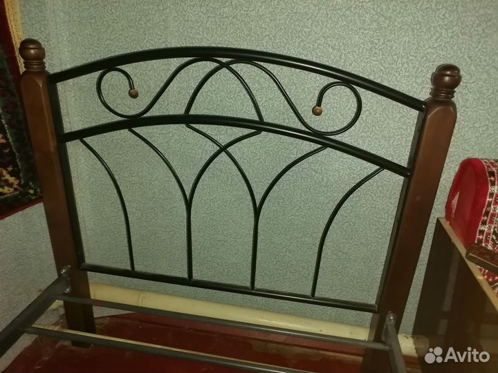 Кровать полуторка