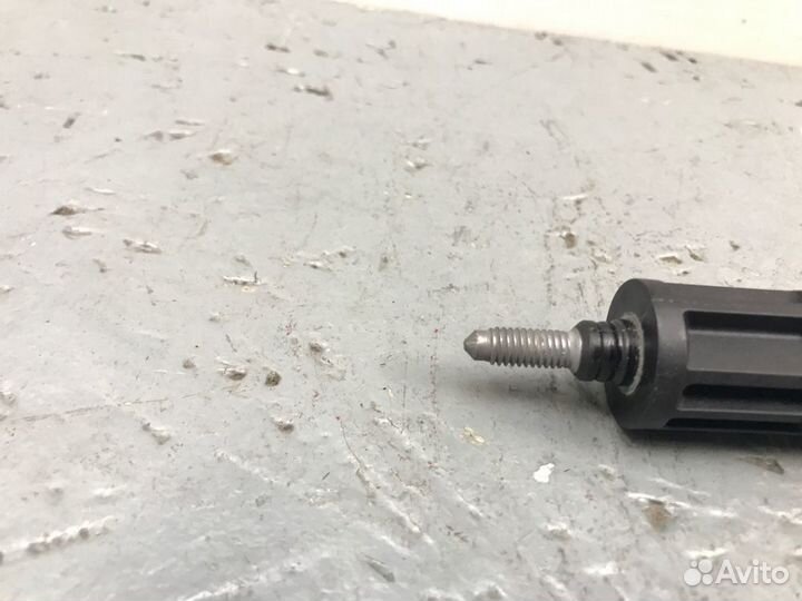 Крепеж Audi A4 B8 cdhb 2010