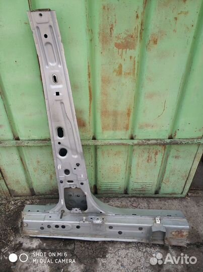 Стойка кузова автомобиля Тойота функарго