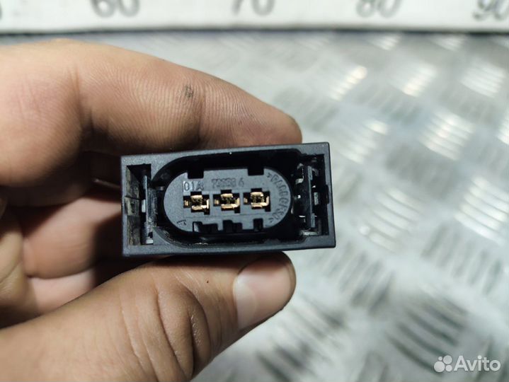 Б/У Разъем 3-pin Mercedes#001