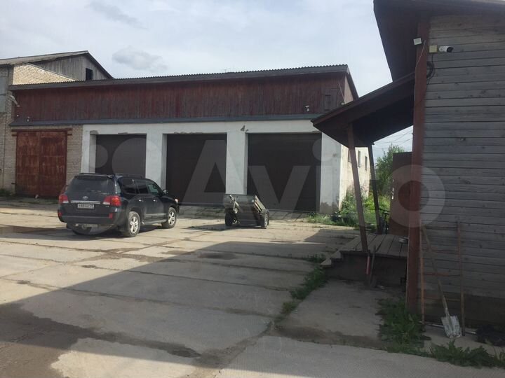 Гараж, > 30 м²