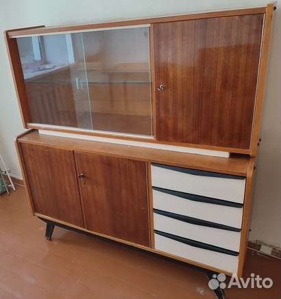 Сервант времен СССР